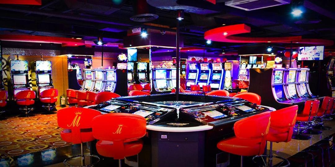 Networld Hotel Spa And Casino Пасай Екстериор снимка