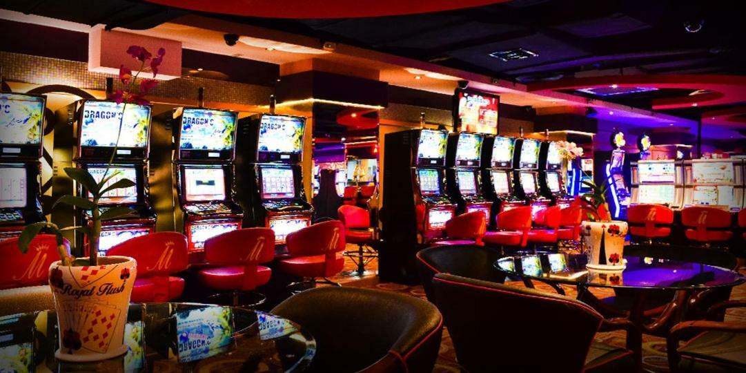 Networld Hotel Spa And Casino Пасай Екстериор снимка