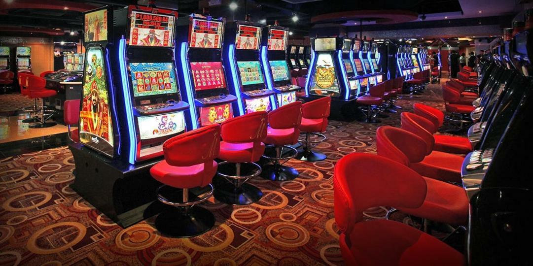 Networld Hotel Spa And Casino Пасай Екстериор снимка